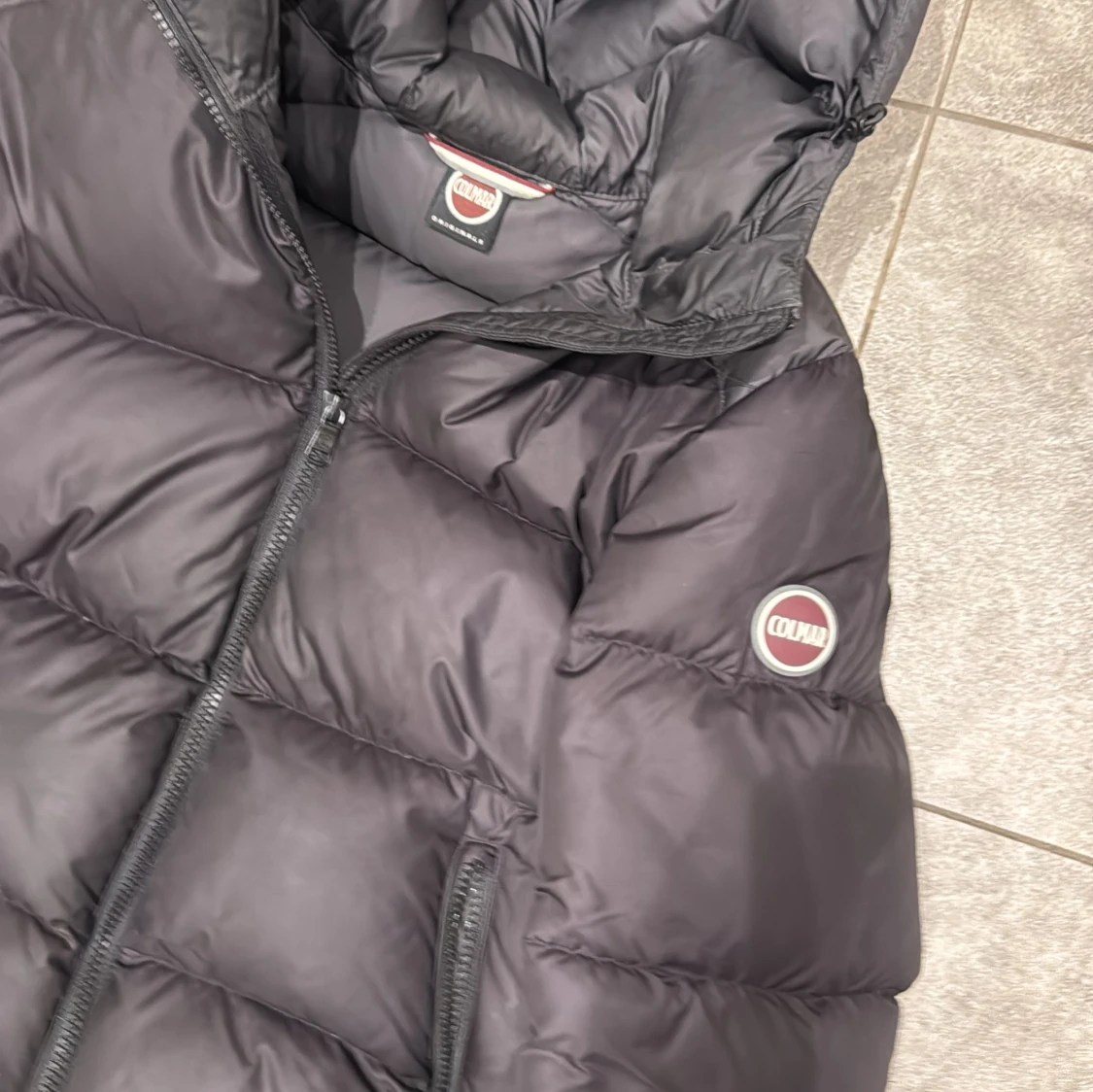 Svart pufferjacka från Colmar - 1