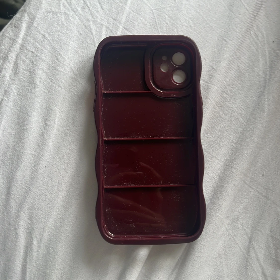 iPhone 11 Skal Vågformad Mörkröd - 1