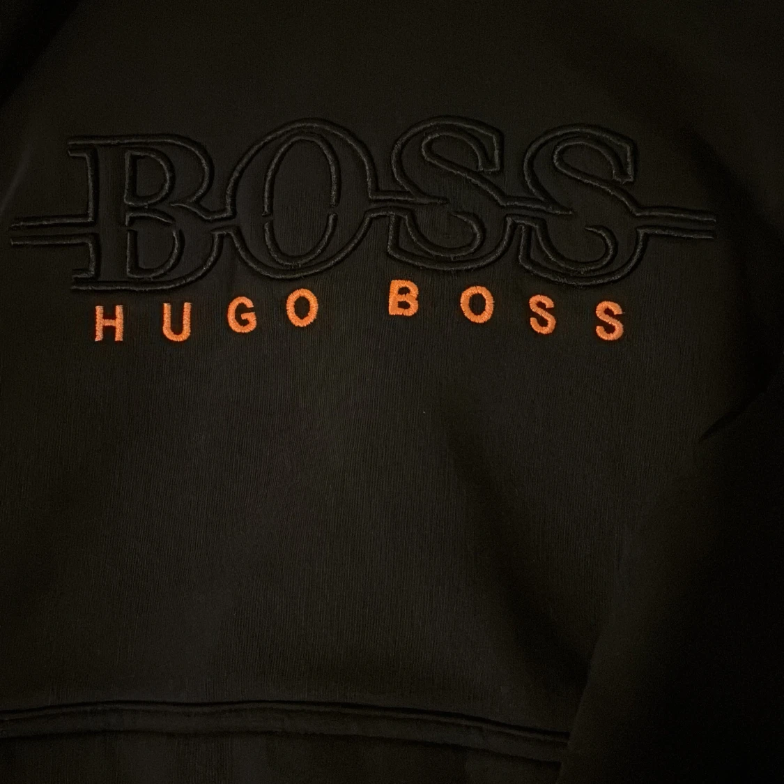 Svart hoodie från Hugo Boss - 1