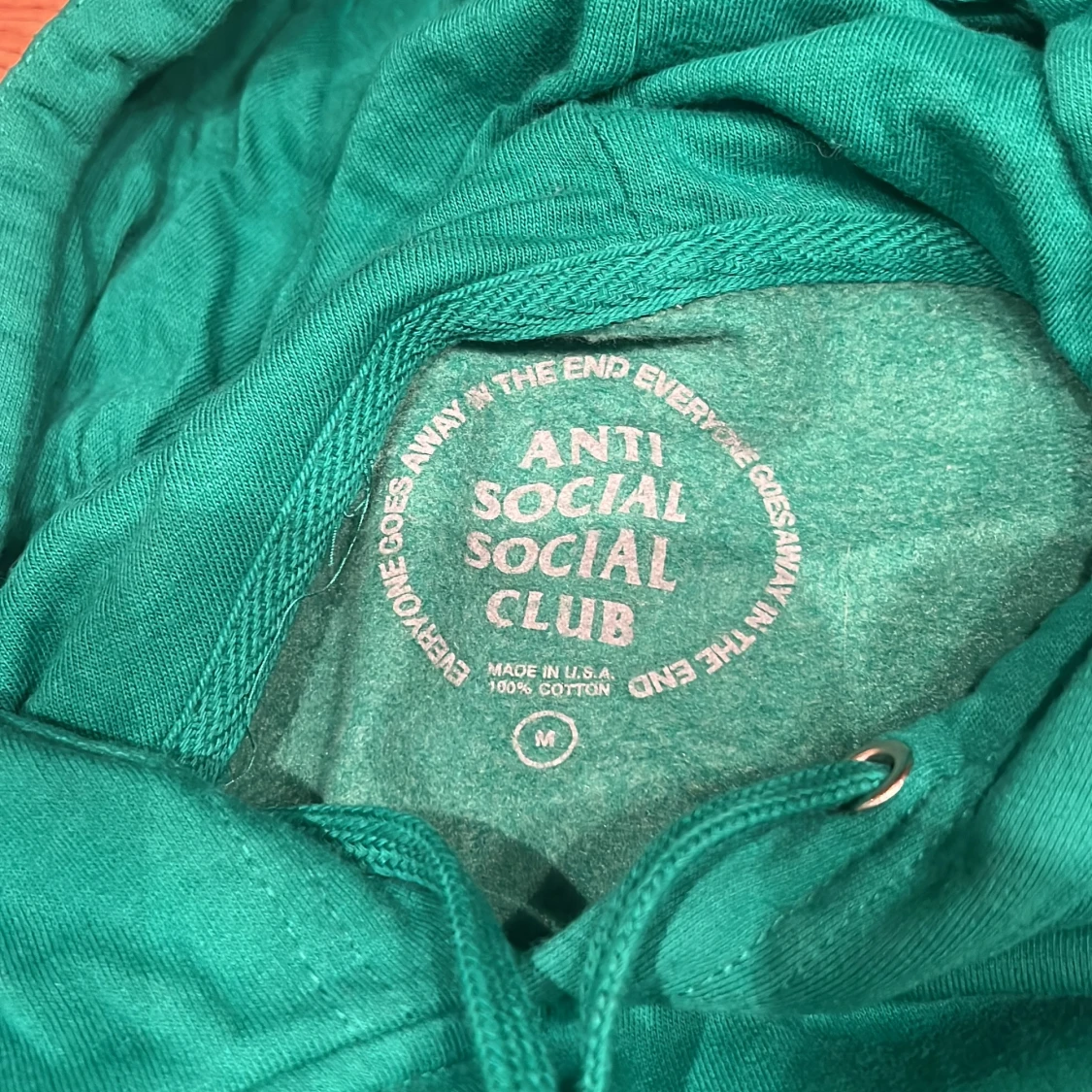 Grön hoodie från Anti Social Social Club - 2