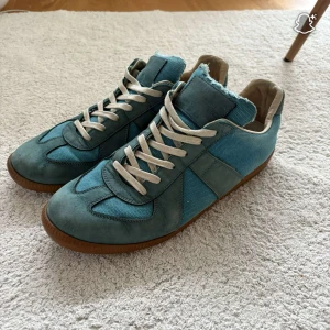 Maison margiela gats intressekoll  - Storlek 43 rare colorway. SKICKA BUD! (Att skriva ”vad vill du ha för dom” är inte att skicka bud) 