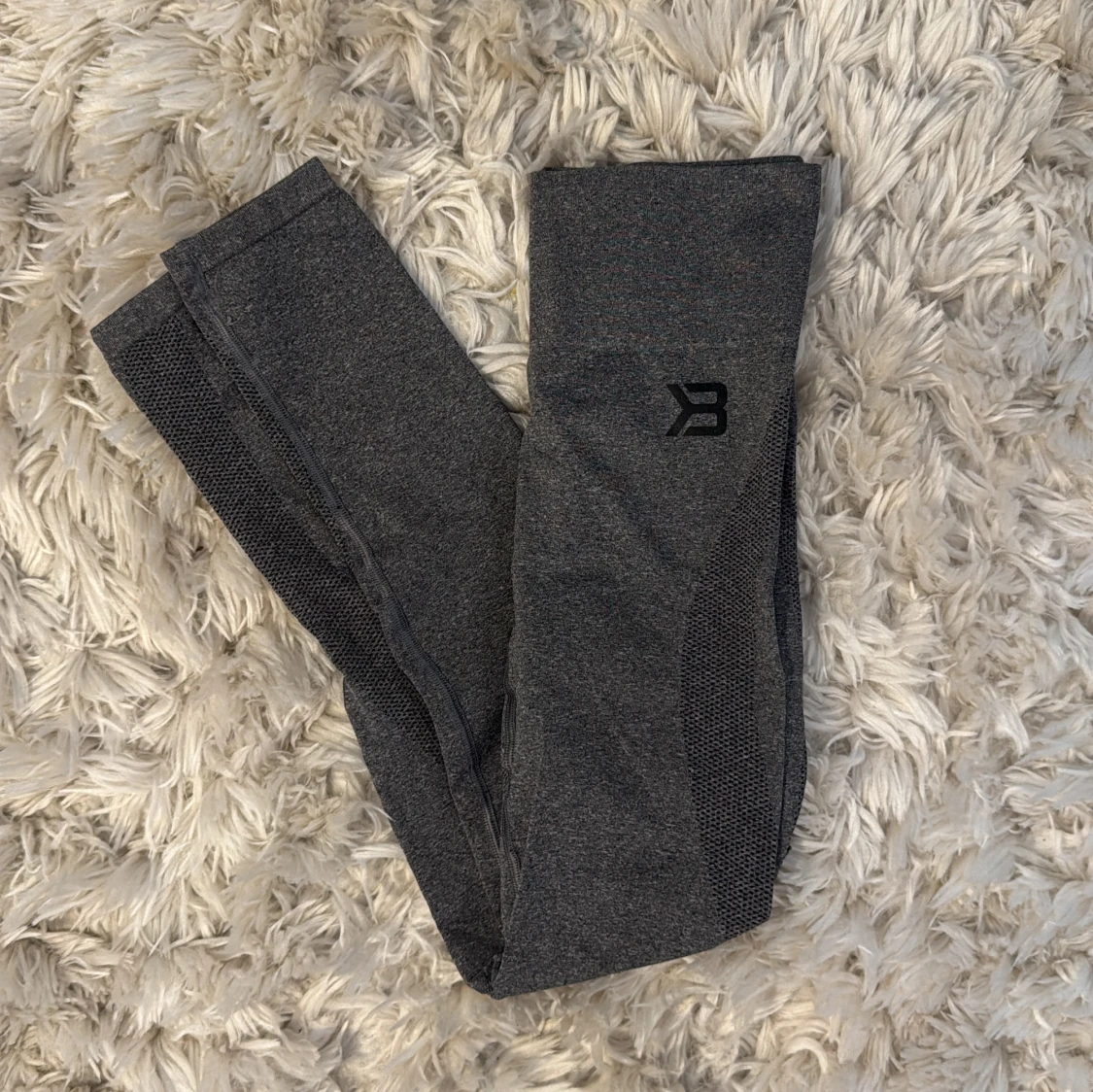 Mörkgrå leggings från Better Bodies