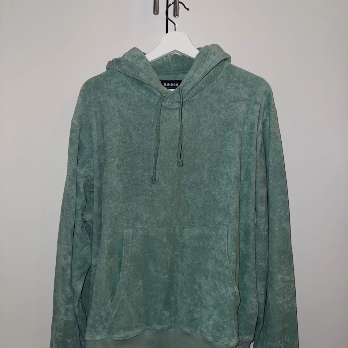 Grön frottéhoodie från Nikben