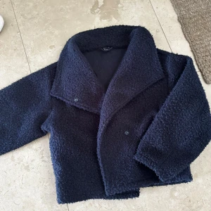 gina kappa - Marinblå, storlek s💕