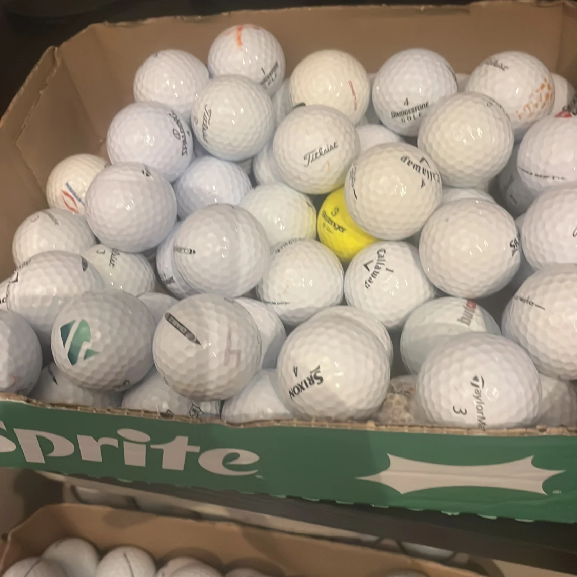 Golfbollar  9kr st 12 för 100kr 50 för 400kr - 2