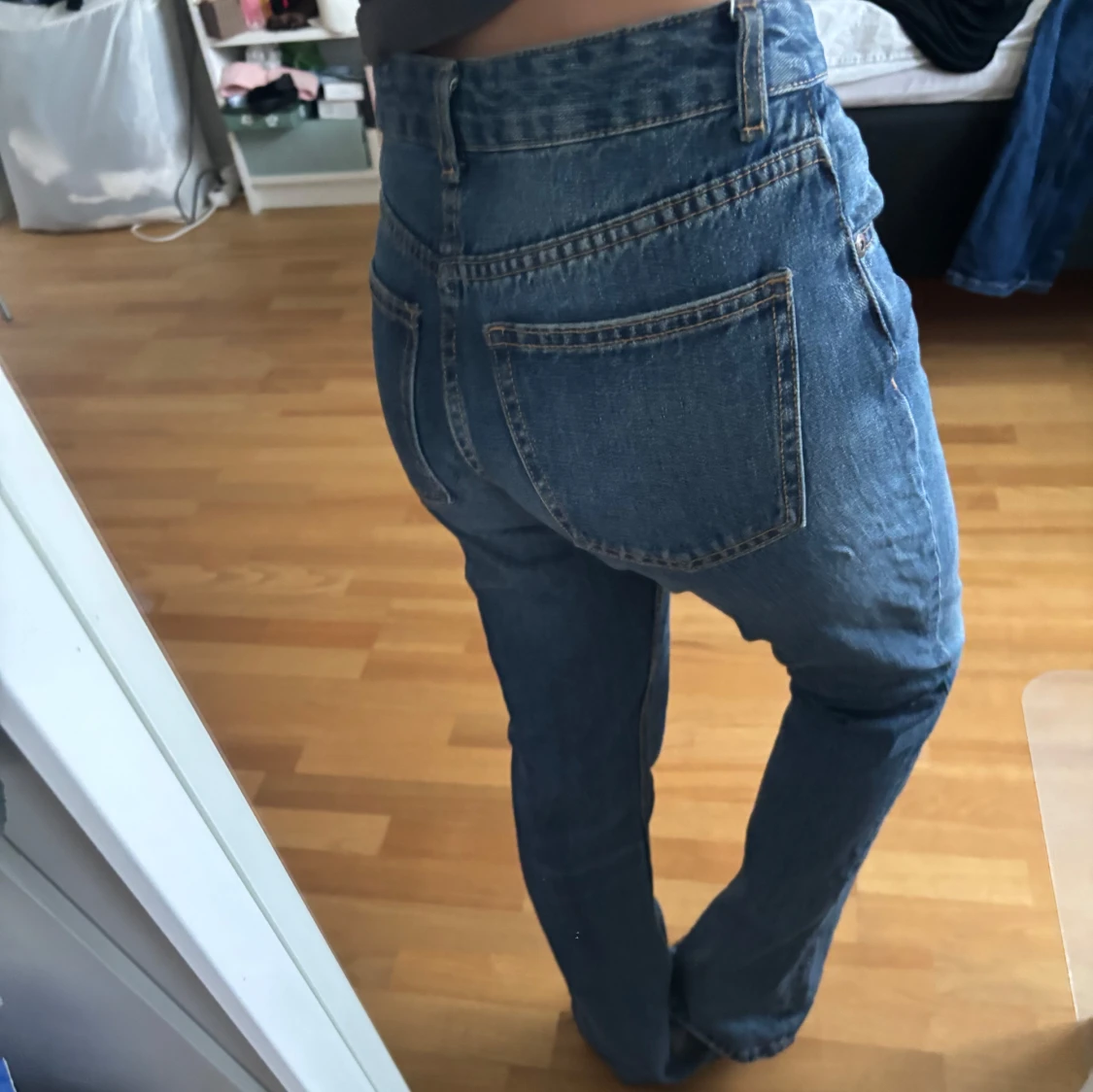 Blå bootcut jeans  - 4