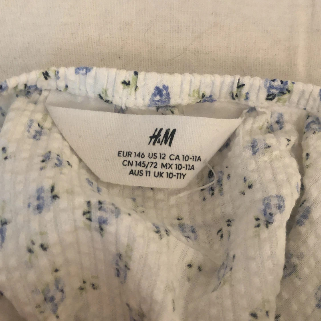 Blommig croppad topp från H&M - 2