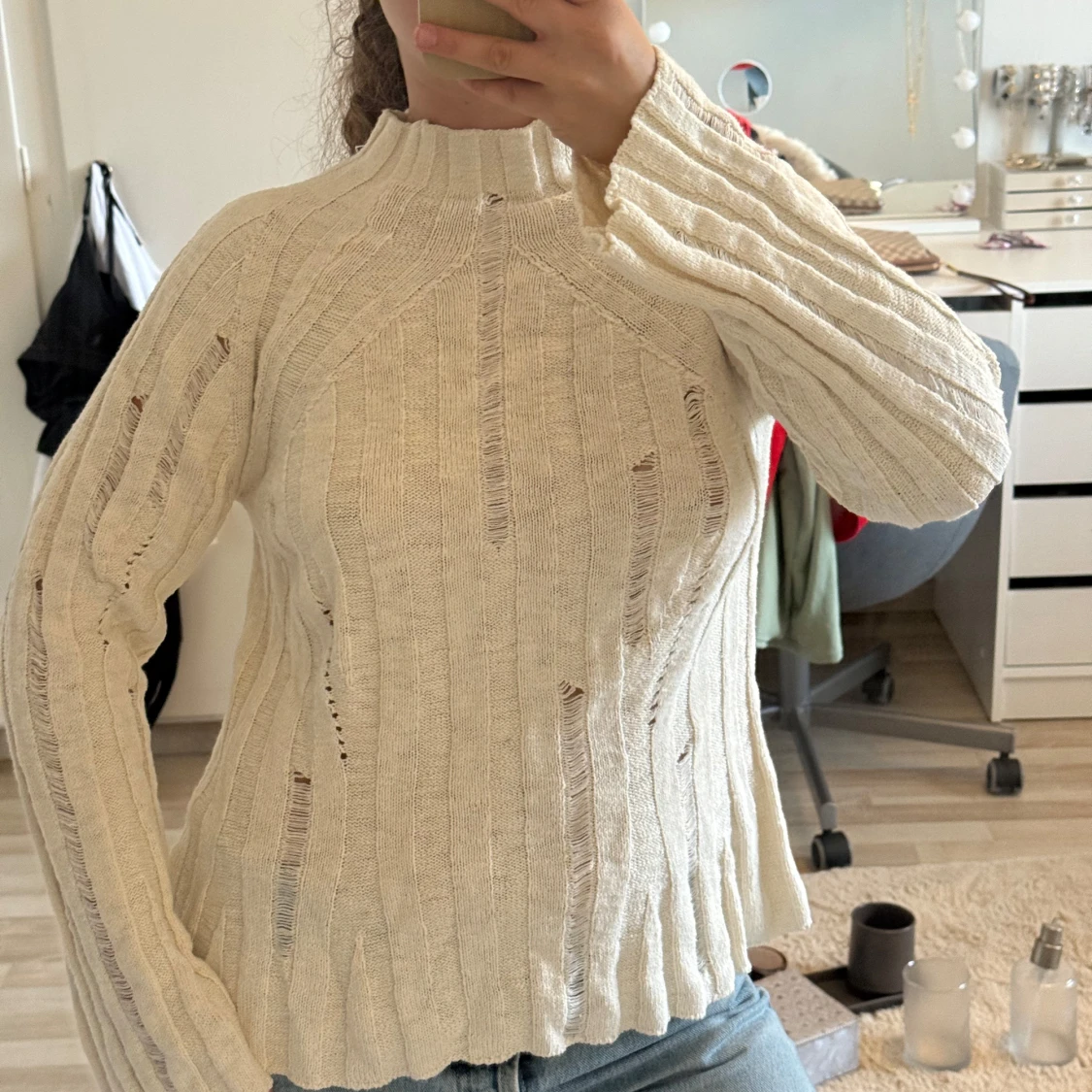 Ribbad stickad tröja