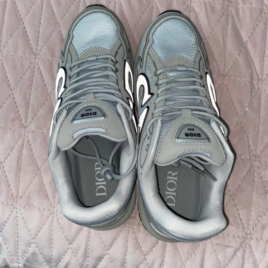 ✨ Grå sneakers b30 - 1