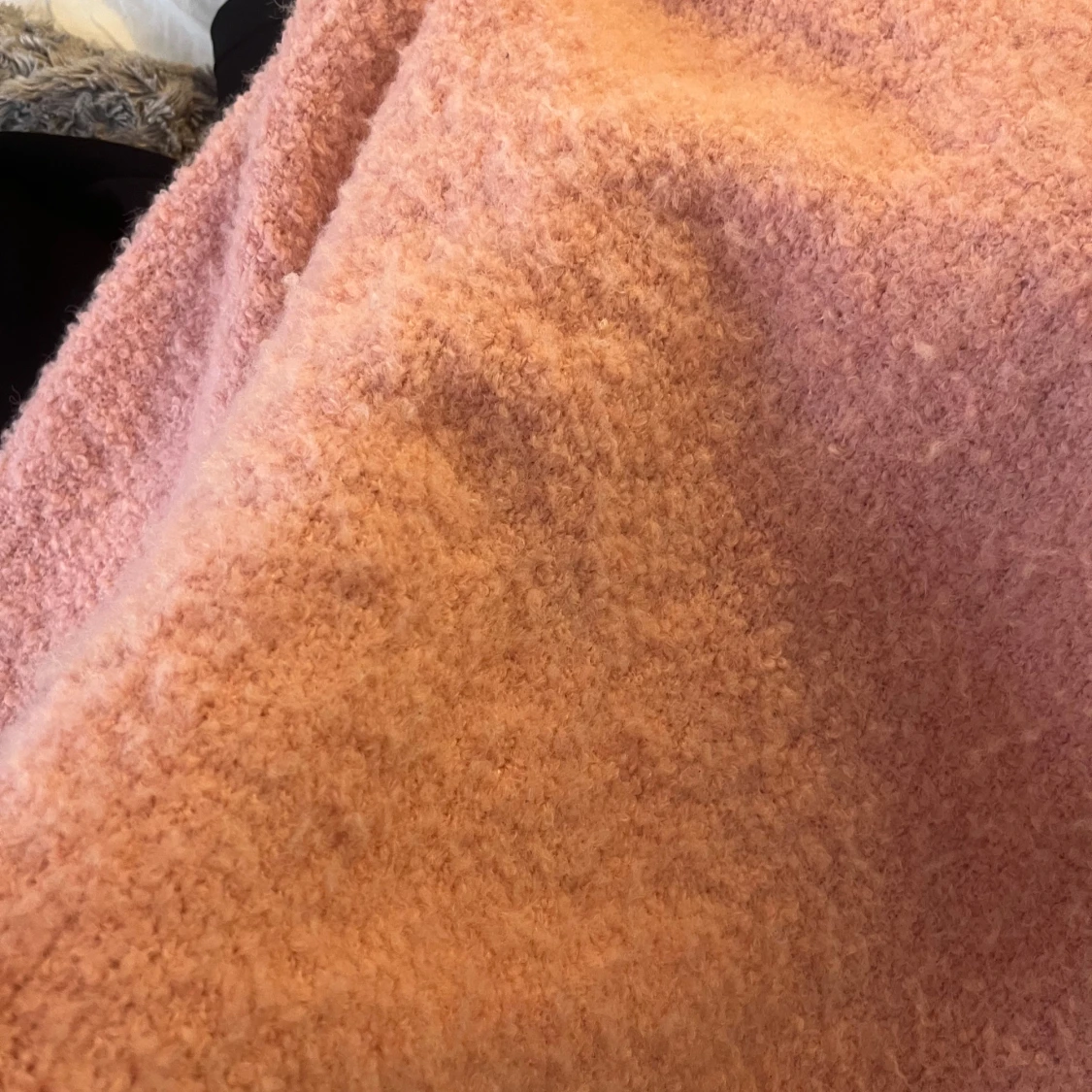 Mysig rosa stickad tröja - 2