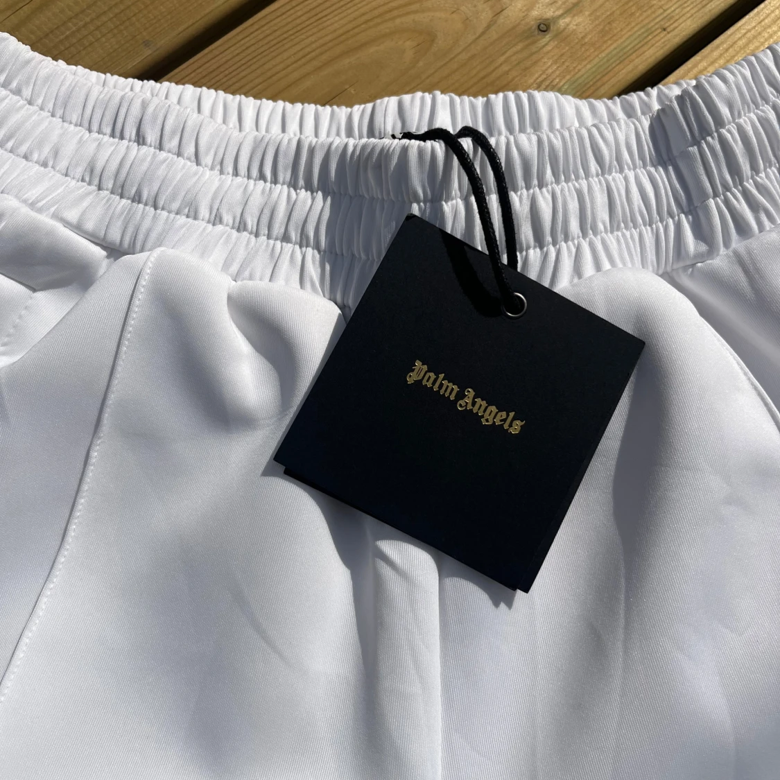 Palm Angels vita shorts med svarta ränder - 2