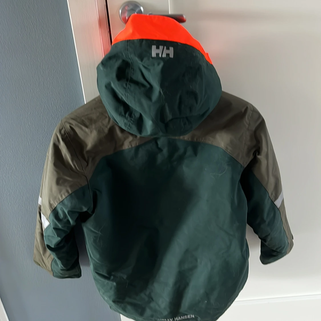 Grön skidjacka barn från Helly Hansen - 2