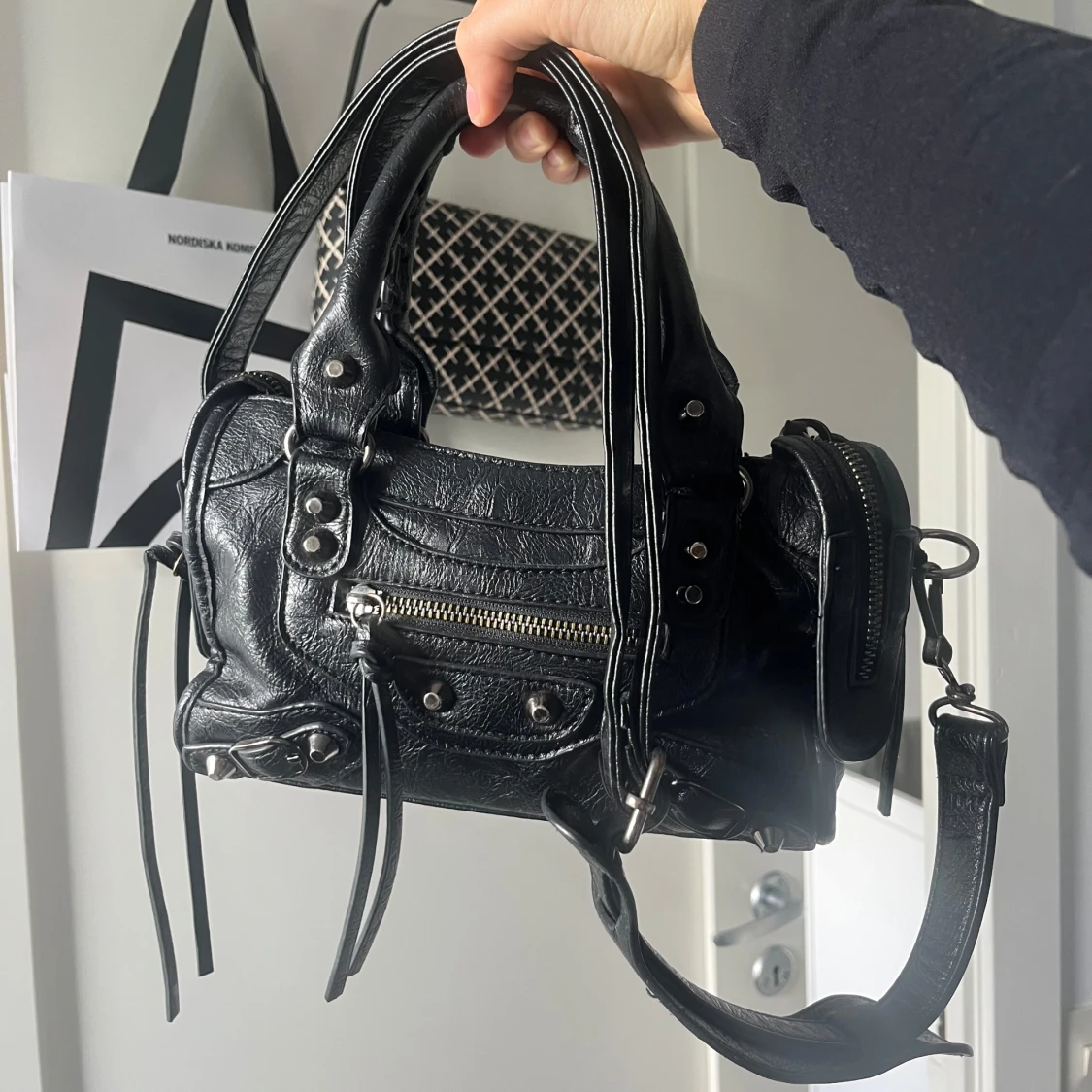 Svart läderväska - 1