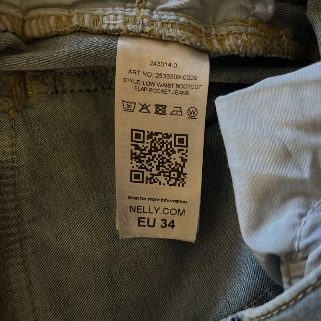 Ljusblå bootcut jeans från Nelly - 3