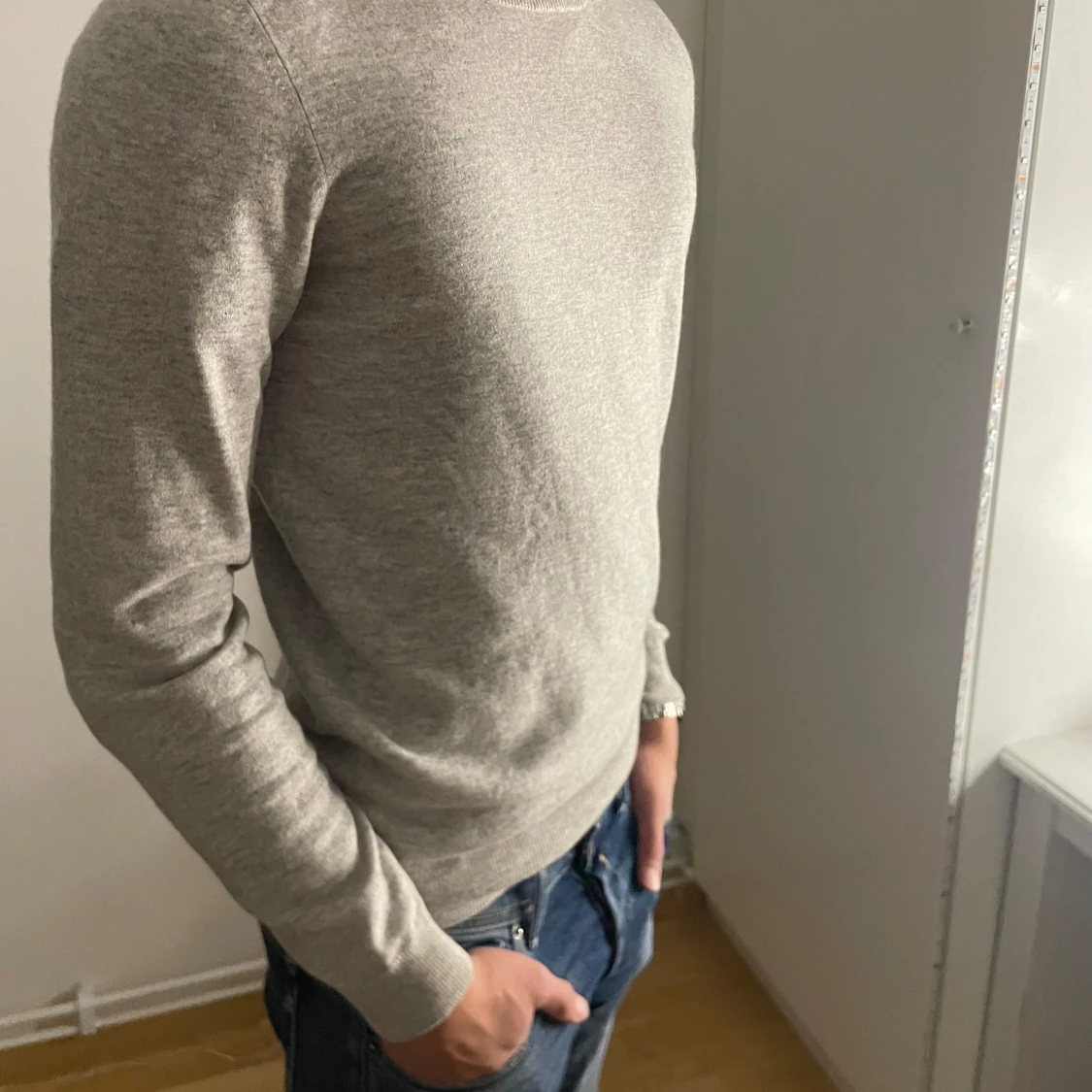 Grå kashmirtröja från Massimo Dutti - 2