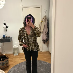 Blus - Blus från Proenza Schouler i storlek S/M