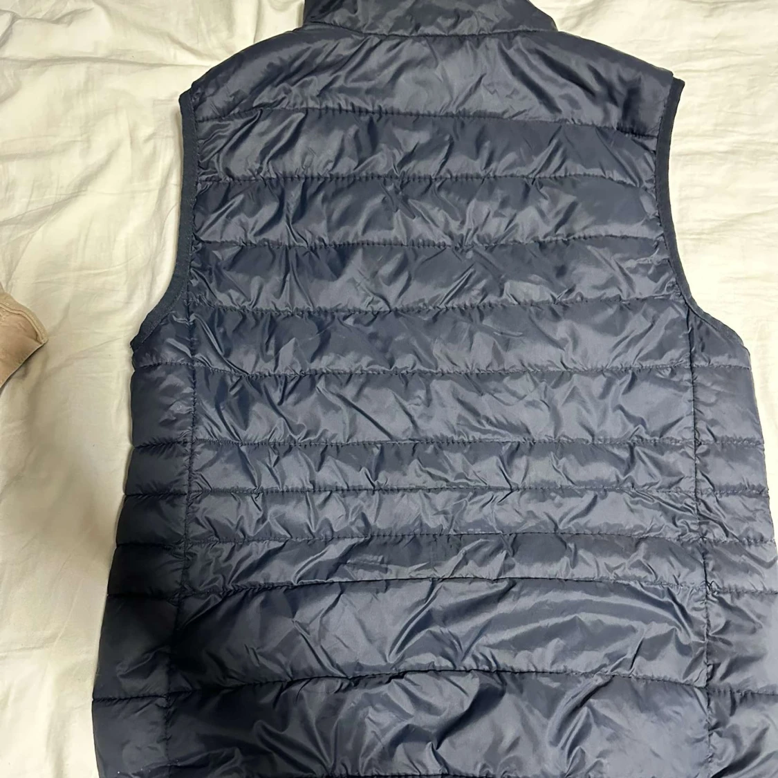 Mörkblå quiltad dunväst - 1