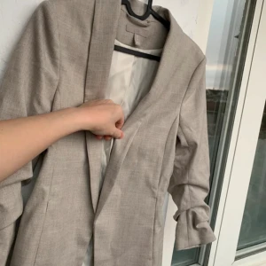 Used once - In really great condition, perfect for work attire