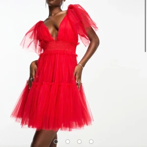 Söker!! - Någon som har denna i stl 32/xs?🩷🩷