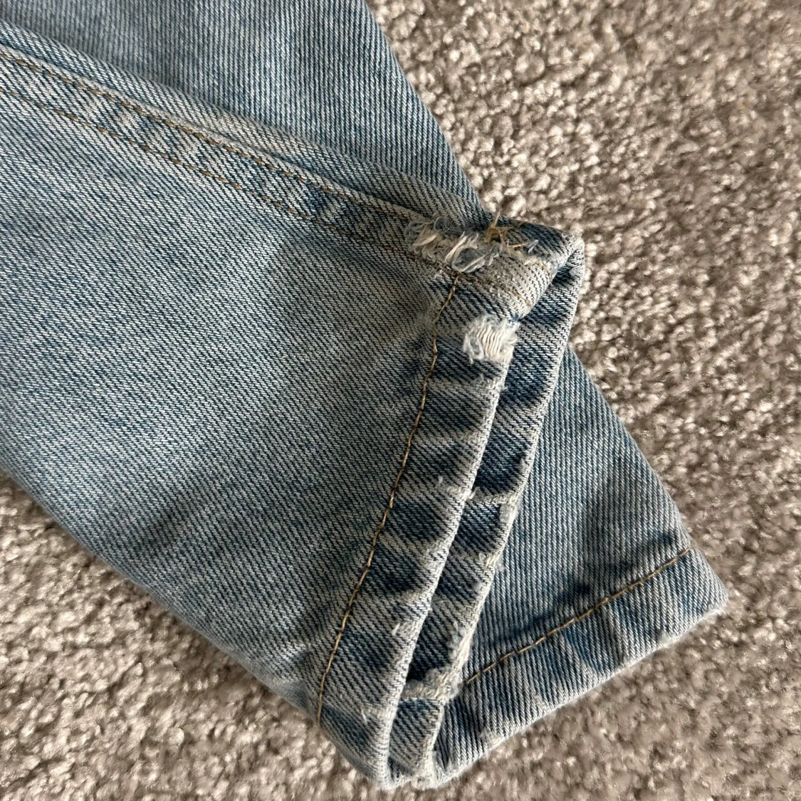 Ljusblå loose fit jeans från Studio Total, herr stl 30 - 4