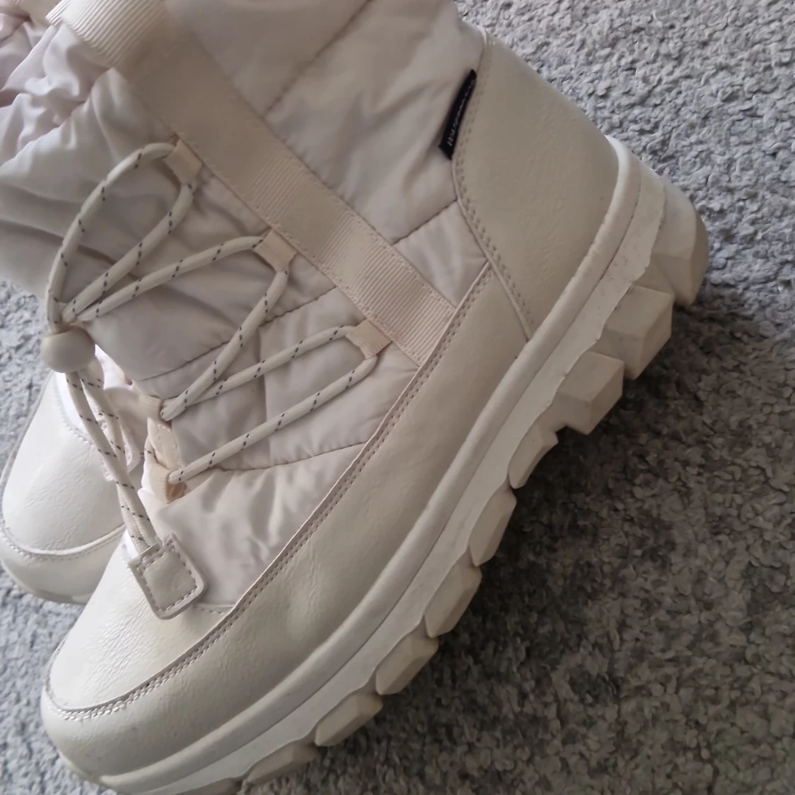 Vita vinterboots med storlek 40 - 1