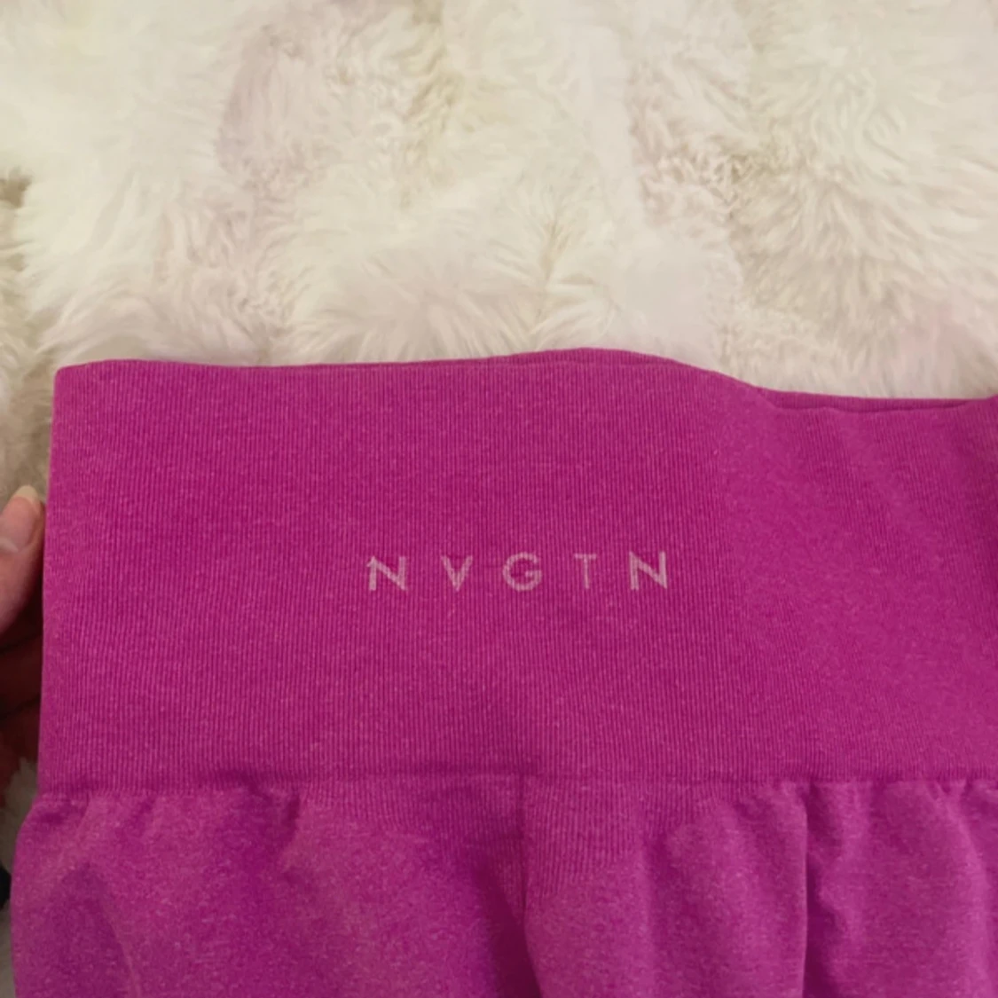 Rosa seamless tights från NVGTN - 3