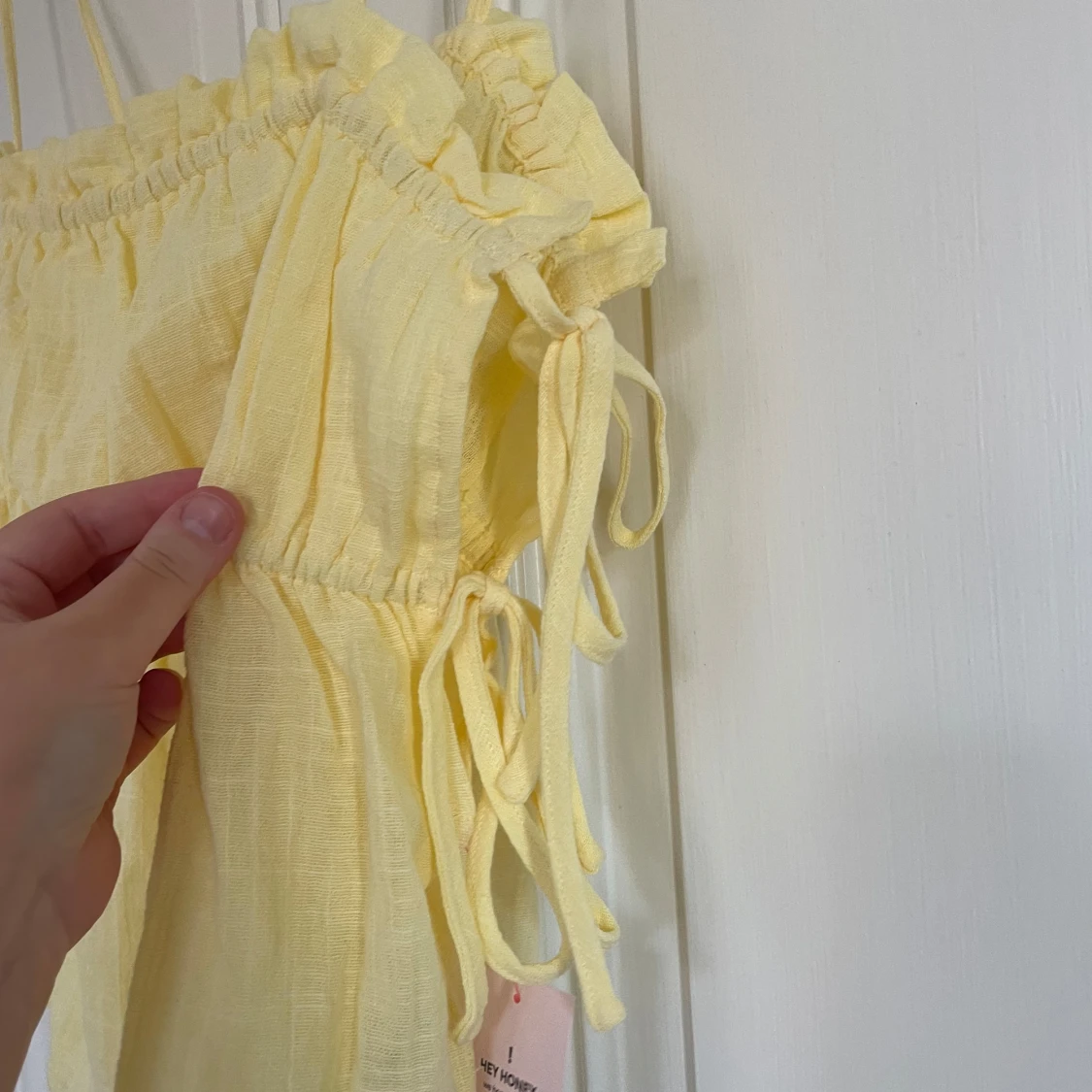 Gul flowy linnetopp från Nelly - 1