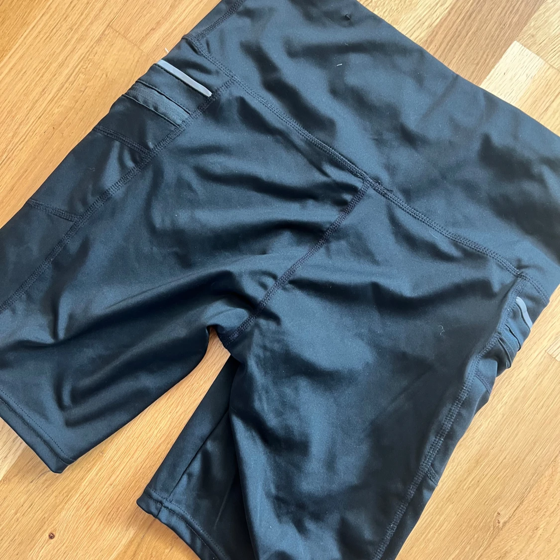 Svarta träningstights shorts - 1