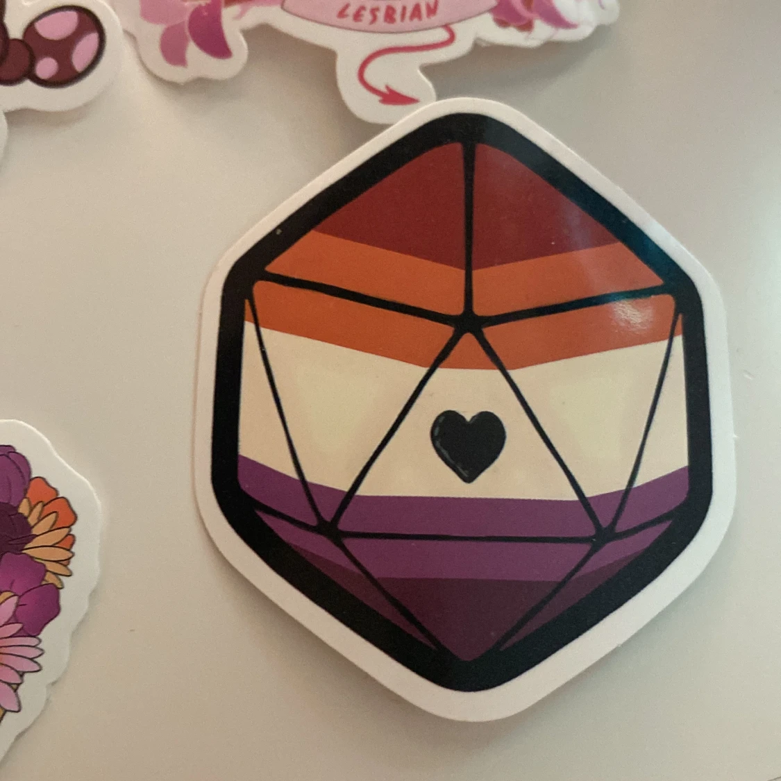 Lesbiska DnD-inspirerade klistermärken - 3