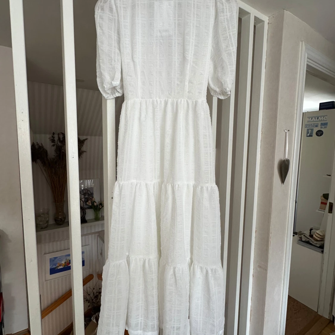 Vit dubbelomlottklänning - 2