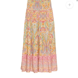 Färgglad långkjol  - Säljer en långkjol från Marta Du Chateau i strl XXS-S 💕💕