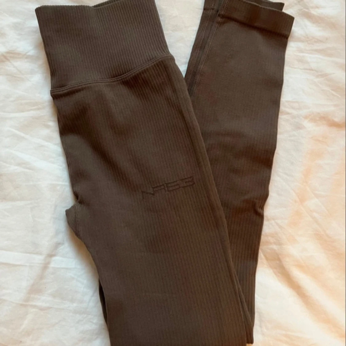 Bruna ribbade seamless leggings från New Apparel