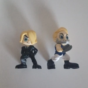 One piece figurer - Sanji och Axehand Morgan från one piece netflix live action figurer. Båda för 135 kr. Skickas bara med instabox :)