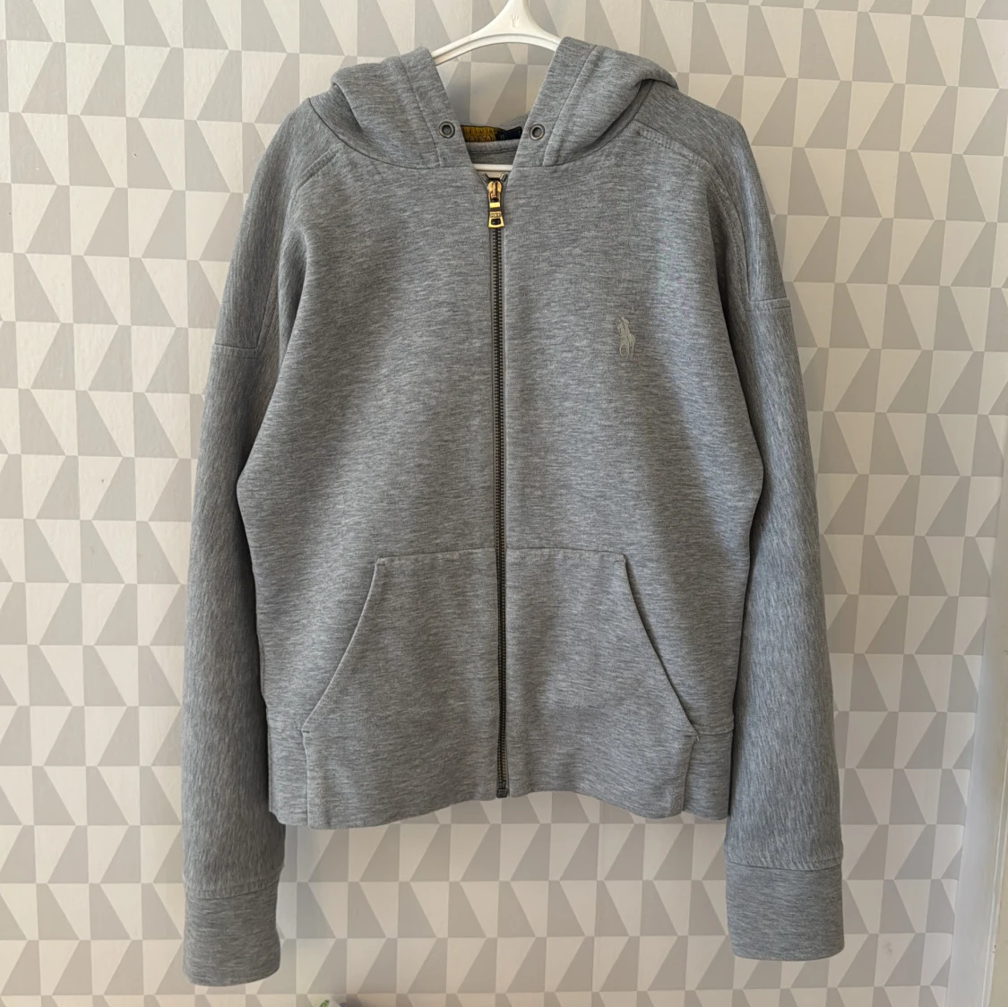 Grå hoodie med dragkedja från Polo Ralph Lauren - 1