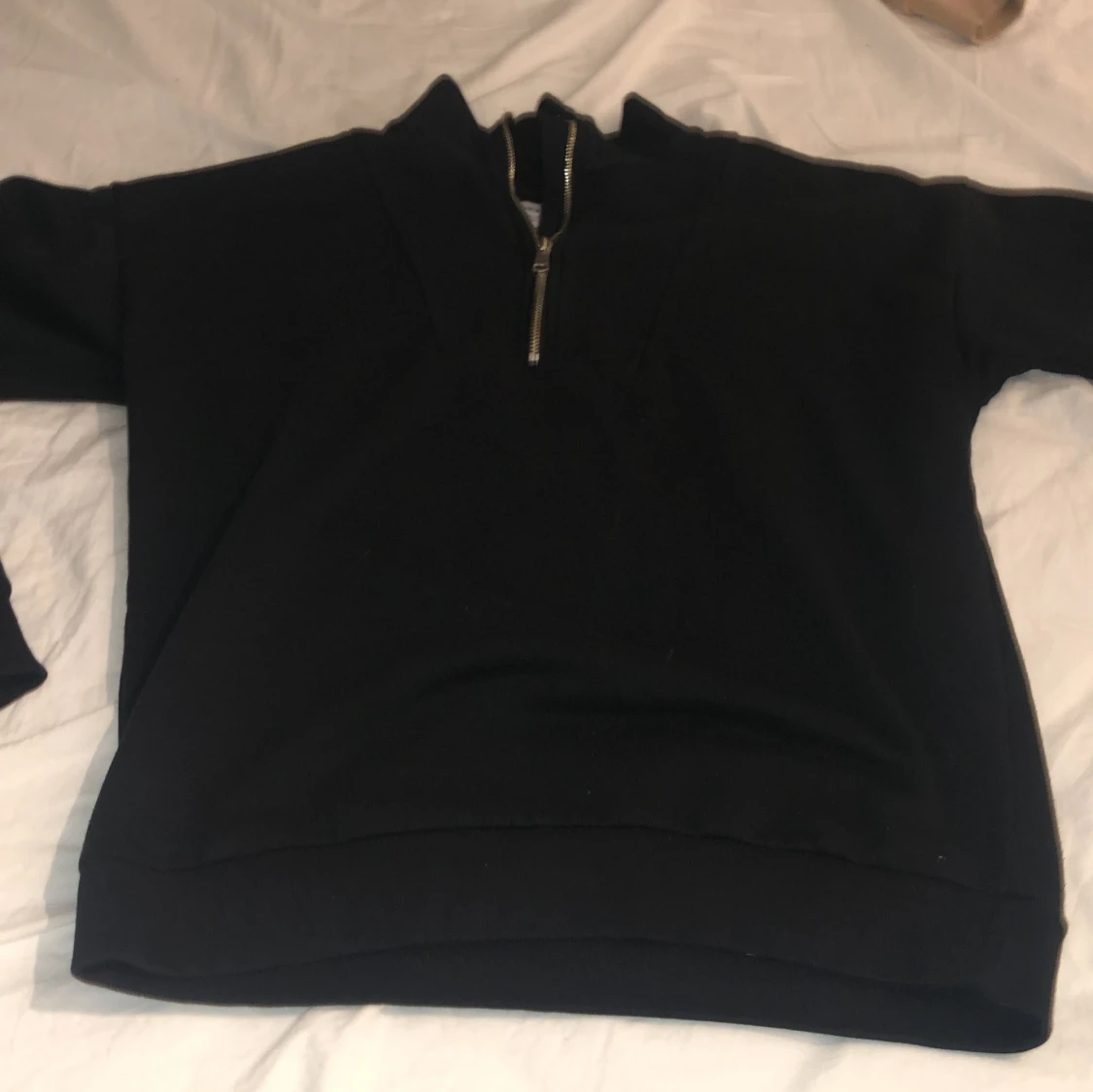 Svart halvzip tröja från Denim Day