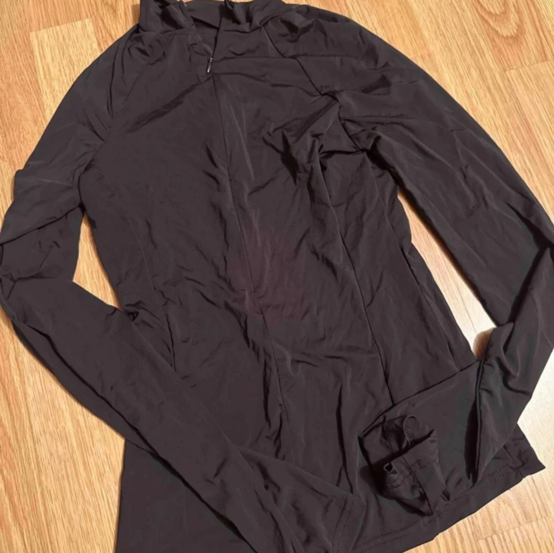 Svart långärmad tight topp - 1