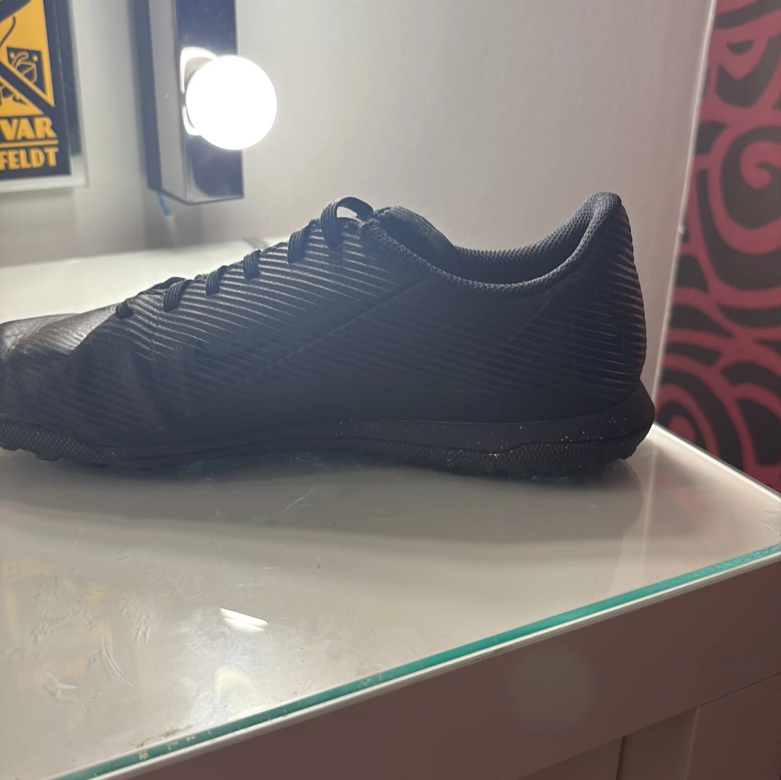 Svarta Nike fotbollsskor med snörning - 2