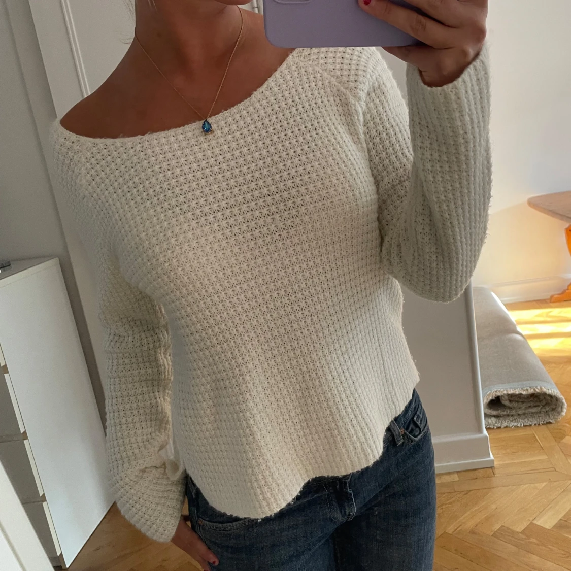Vit stickad offshoulder tröja - 1