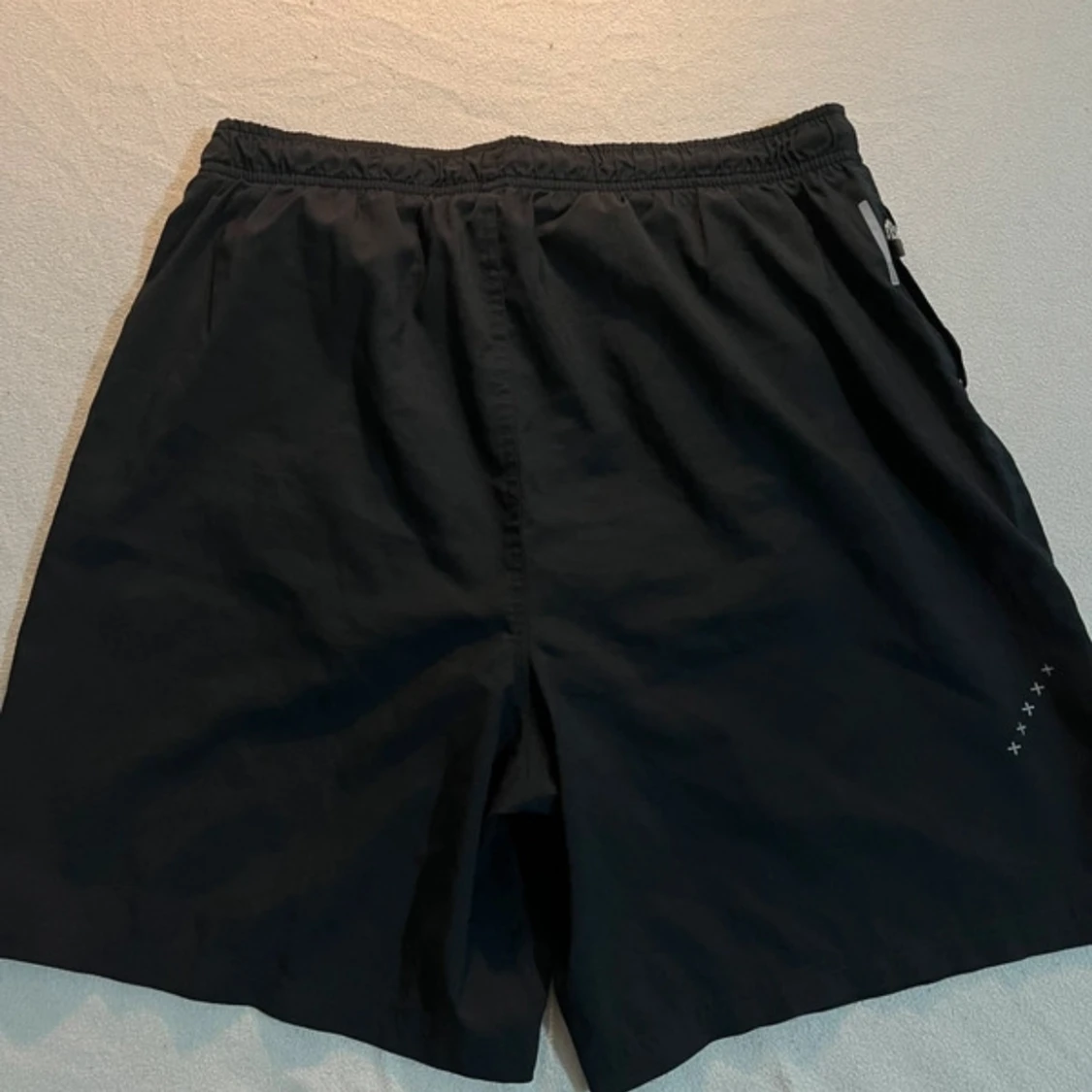 Svarta träningsshorts från Puma - 1