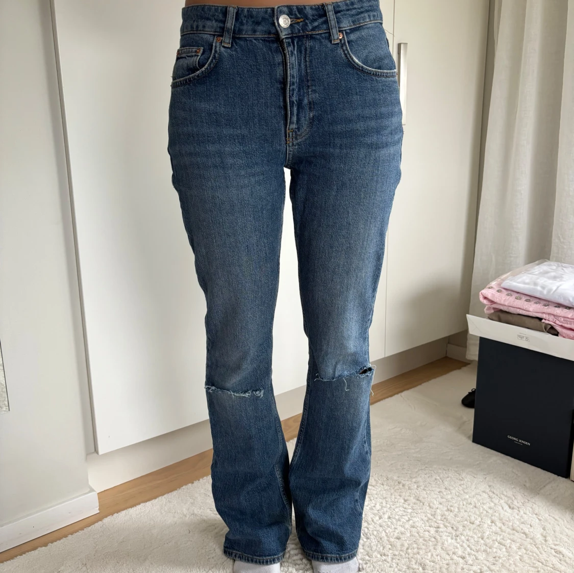 blå bootcut jeans - 1