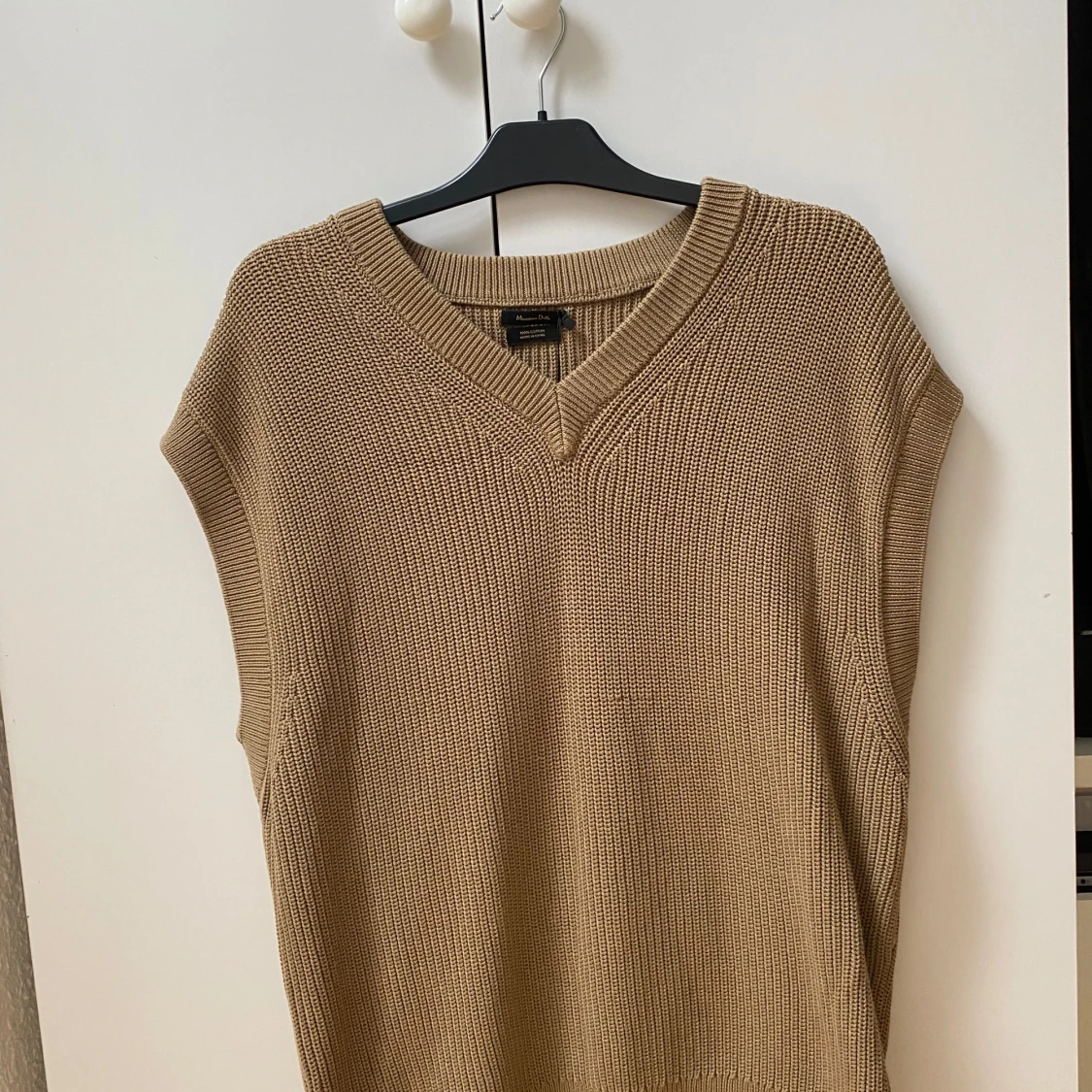 Beige stickad väst Massimo Dutti