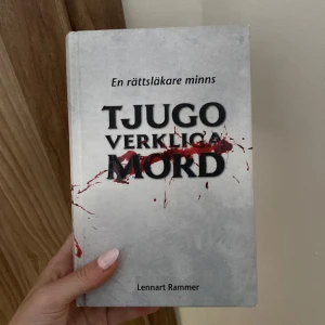 Tjugo verkliga mord - Svenska. Mycket fint skick.