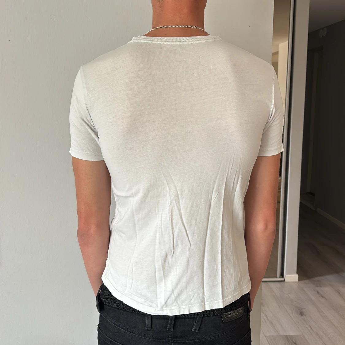 Vit t-shirt från Tommy Hilfiger - 1