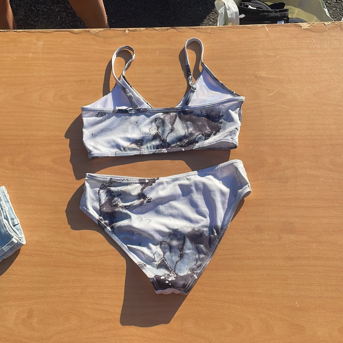 Vit och svart ljus blå, bikini från SHEIN - 1