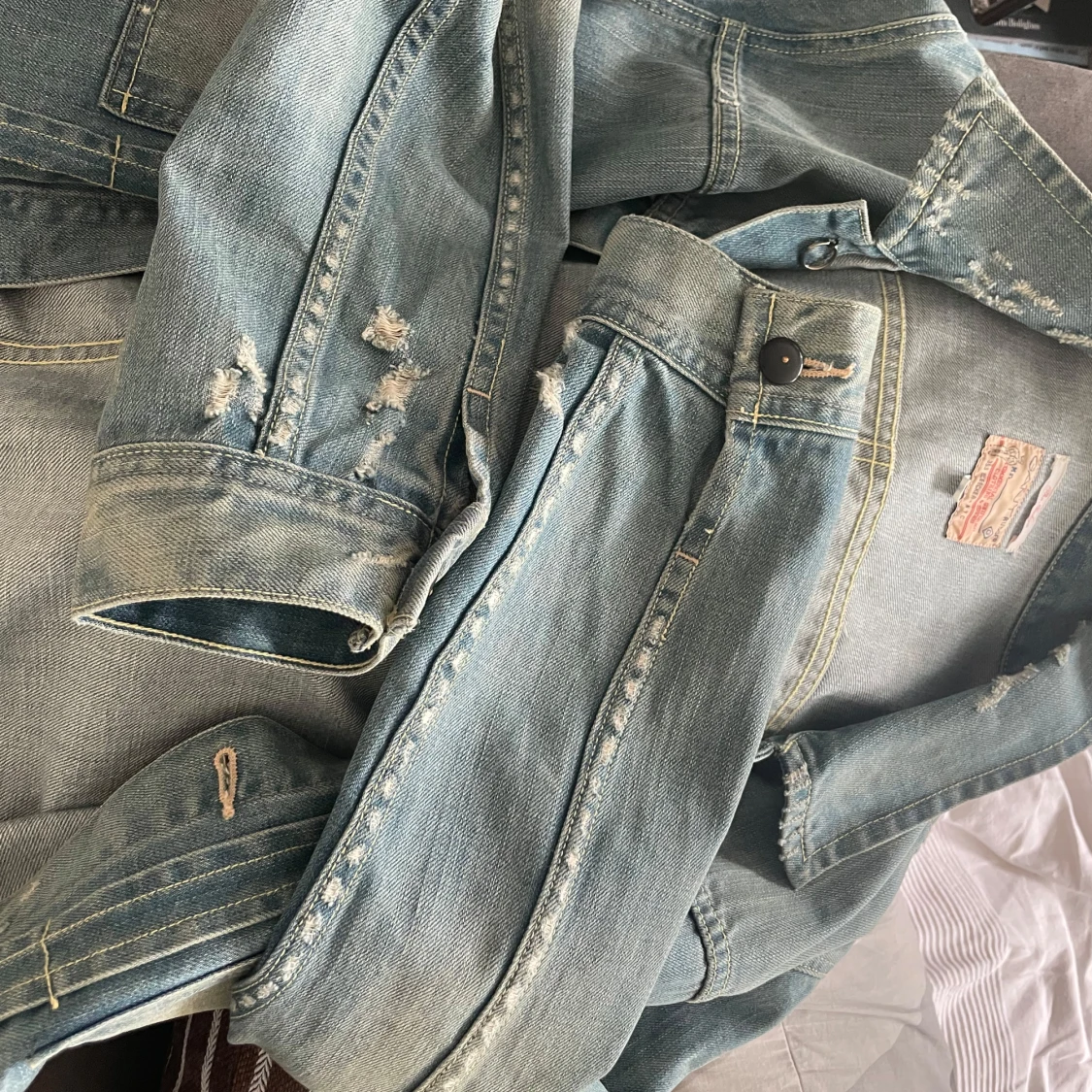 Ljusblå jeansjacka från Gant - 4