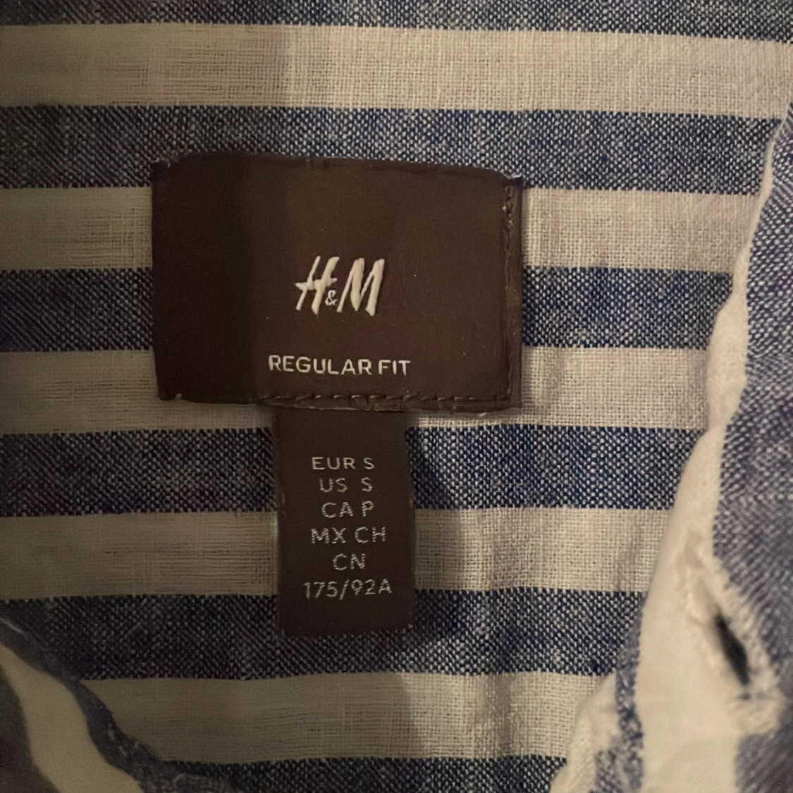 Randig blåvit skjorta från H&M - 2