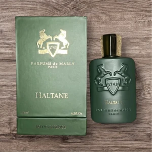 Parfums de Marly Haltane – 125ml - Oklar på äkthet🔥 Parfums de Marly Haltane – 125ml 🔥  Säljer en nästan full flaska av den exklusiva och eftertraktade doften Parfums de Marly Haltane – endast 10 sprayningar har använts!   ✔️ Märke: Parfums de Marly ✔️ Modell: Haltane ✔️ Storlek: 125 ml (endast 10 sprayningar använda) ✔️ Nypris: Ca 3500–4000 kr ✔️ Anledning till billigt pris: Korken sitter inte fast ordentligt se sista bild.        84