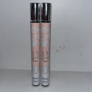  Yara parfym 35ml - Två yara parfymer med 35ml. Bra att ha med sig till skolan eller i sin väska. Bra lukt att blanda med yara candy! Helt oanvända!! säljer 1 för 55kr och 2 för 100kr 