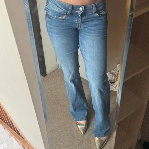 Lågmidjade  bootcut jeans - Snygga lågmidjade jeans🌸