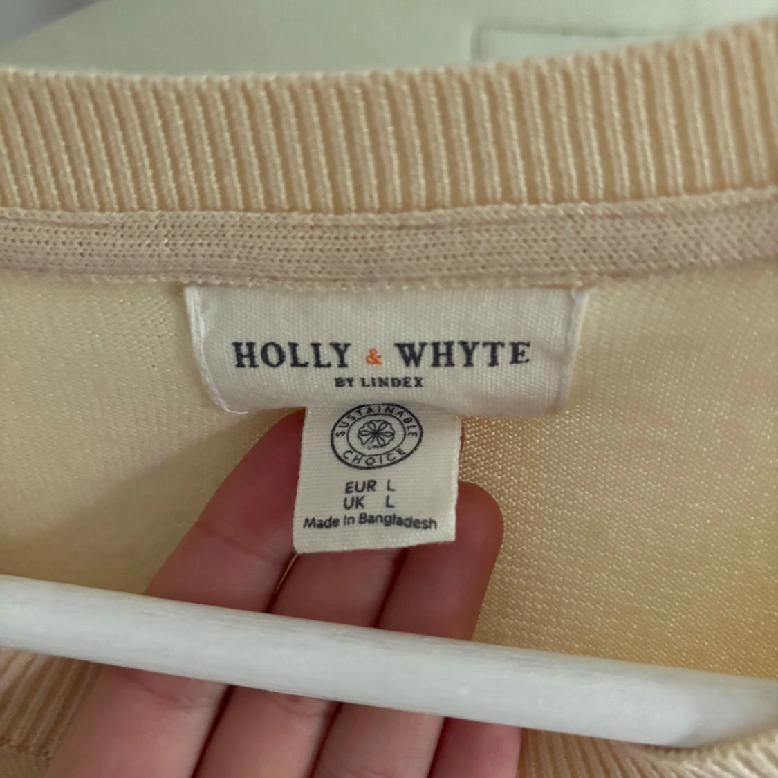 Beige stickad tröja från Holly & Whyte - 3